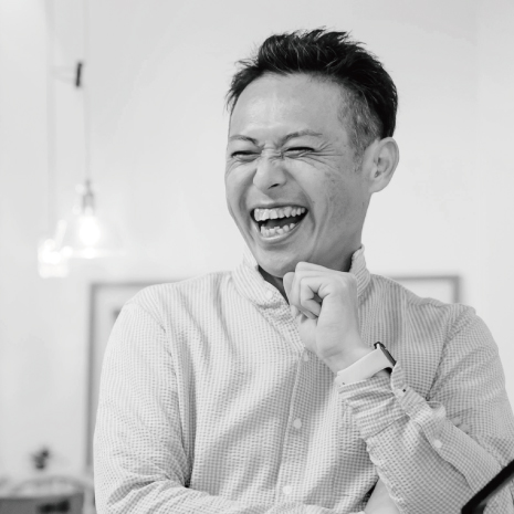 小泉雅裕 写真